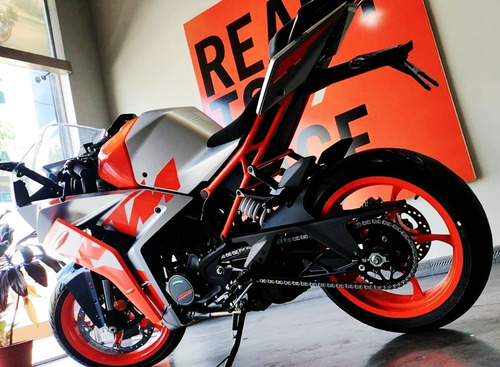 Imagen 10 de 15 de Rc 200 Ktm Automoto Lanús