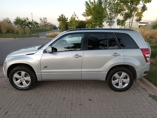 Imagen 9 de 24 de Camioneta Suzuki Grand Vitara Jiii, 4x4, 2010, Motor 2.4