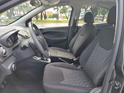 Imagen 9 de 15 de Ford Figo Energy 2021 Gris