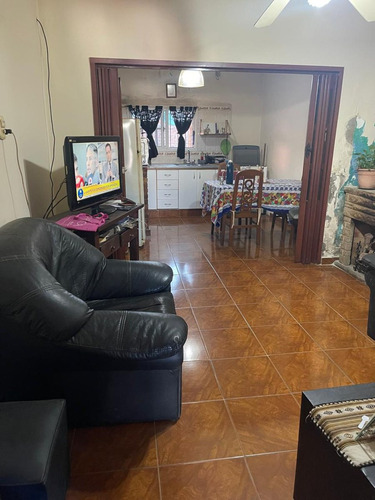 Venta Casa 4 Amb Cochera Fondo San Jose Temperley