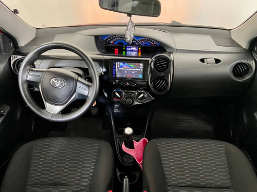 Imagem 9 de 11 de Toyota Etios 1.3 X 16v Flex 4p Manual