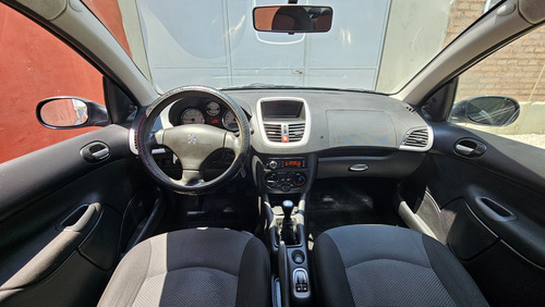 Peugeot 207 1.4 Sedan Allure 75cv