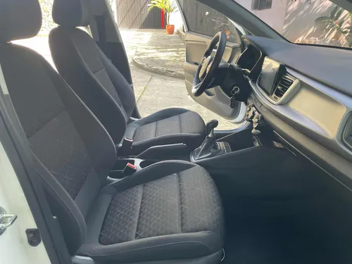 Kia Rio Vibrant 1.4 Mt