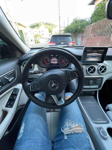 Imagem 4 de 12 de Mercedes-benz Classe Gla 2019 1.6 Night Turbo Flex 5p