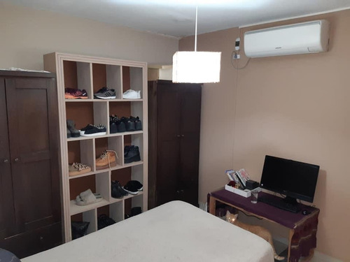 Casa En Venta De 3 Dormitorios.