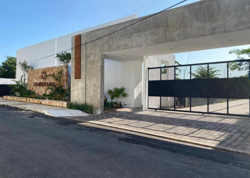 Casa En Venta Merida, Zamorano Ll Fracc. Montebello, Mayo 2025.
