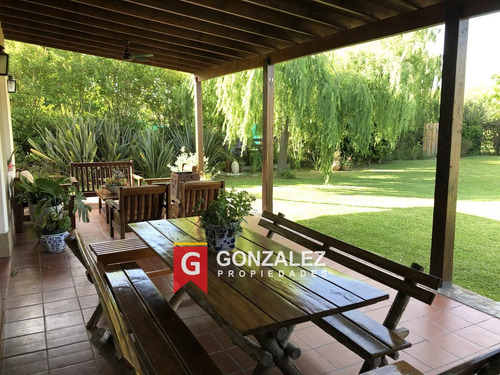 Casa Chalet  En Venta Ubicado En Chacras Del Molino, Exaltación De La Cruz, G.b.a. Zona Norte