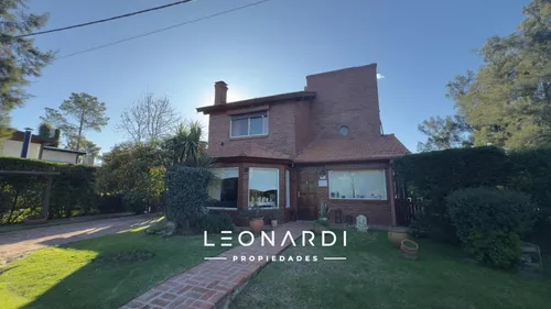 Casa 4 Ambientes Con Pileta En Venta - Apta Credito - Club Privado Loma Verde - Id 5921