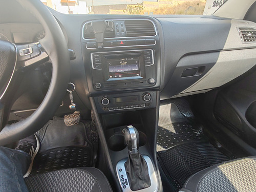 Volkswagen Vento 1.6 Highline Mt
