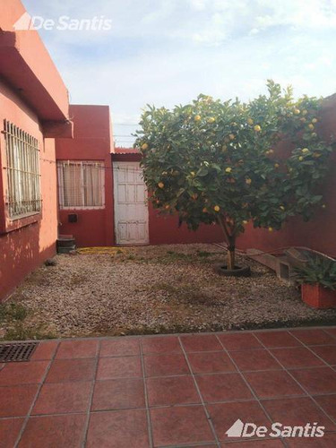 Casa Con Dos Locales - Punta Mogotes