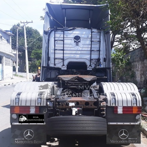 Imagem 3 de 5 de Caminhão Mercedes Benz 2040 Ano 2011 Impecável