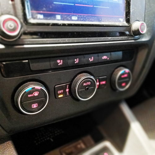 Imagen 9 de 15 de Volkswagen Vento Confortline