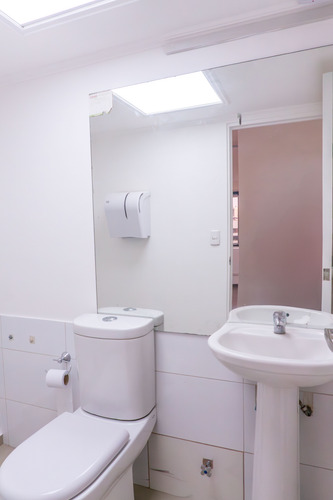 Impecable Oficina Planta Libre, 125 M2, Metro Los Leones