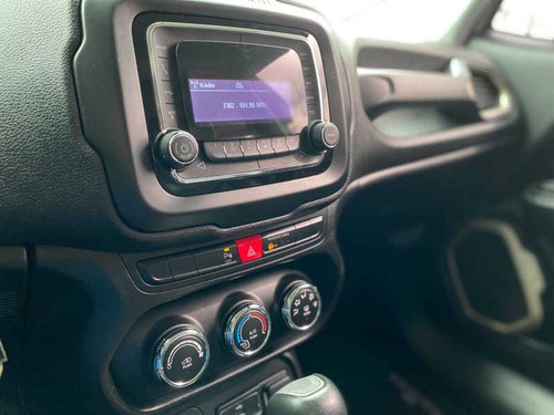 Imagem 14 de 15 de Jeep Renegade Sport 1.8 Flex Aut 2016