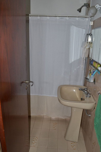 Imagen 13 de 23 de Casa De 5 Amb. Con Parque En Ramos Mejia