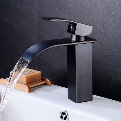 Imagem 1 de 6 de Torneira Cascata Baixa Banheiro Slim Monocomando