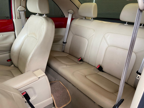 Volkswagen New Beetle 2.0 3p Automática