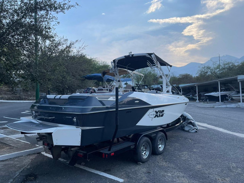 Lancha Axis T23