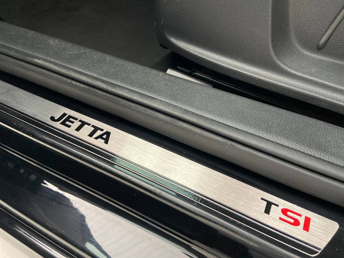 Volkswagen Jetta 2.0 Tsi Highline 211cv Gasolina 4p