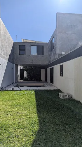 Casa De Estilo Único En Cholul Y Sin Entrar Al Pueblo