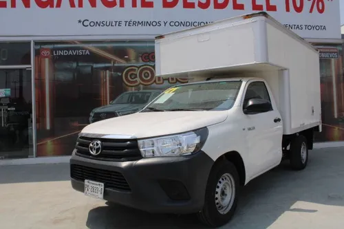 Toyota Hilux 2.8 Cabina Sencilla Mt