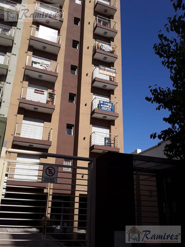 Departamento En Venta A Metros De Av. Rivadavia - Moron Centro