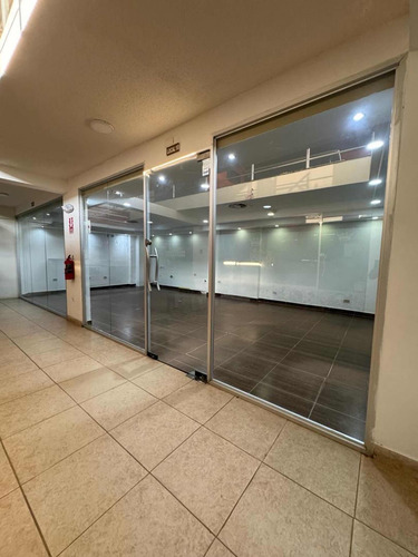 S.c Alquiler Local Comercial Ubicado En Cc Casa Los Magos