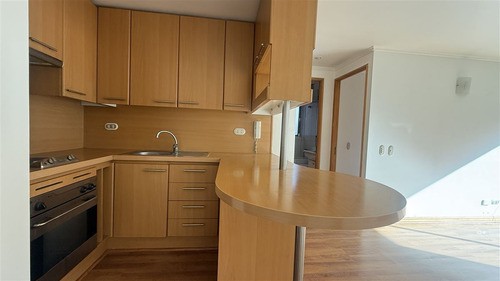 Departamento En Venta De 2 Dorm. Metro Escuela Militar
