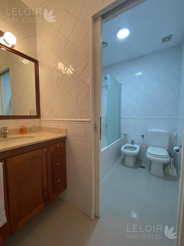 Casa En Venta 4 Amb En Parque Leloir