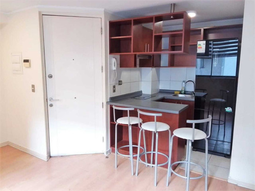 Arriendo Metro Santa Lucia ..depto. 1 Dorm. (22870)