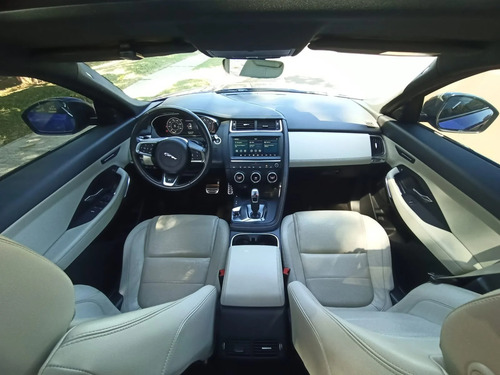 Jaguar E-Pace 2.0 16V P300 GASOLINA R-DYNAMIC SE AWD AUTOMÁTICO
