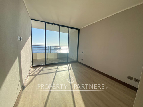 Arriendo Departamento Almagro Avenida Brasil Con V...