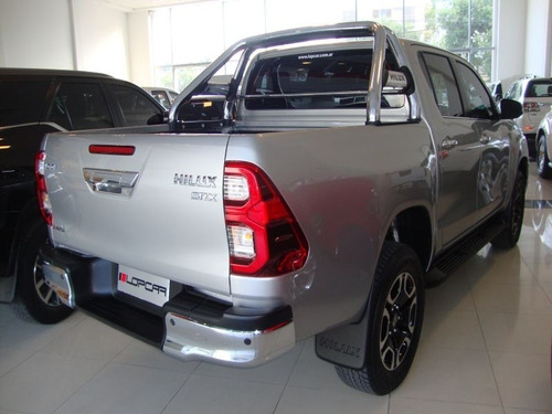 Toyota Hilux 2.8 Cd Srx 177cv 4x2 At