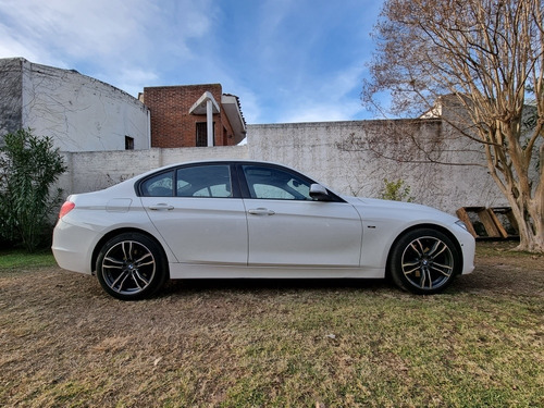Imagen 8 de 10 de Bmw Serie 3 2.0 328i Sedán Sport 245cv 2013