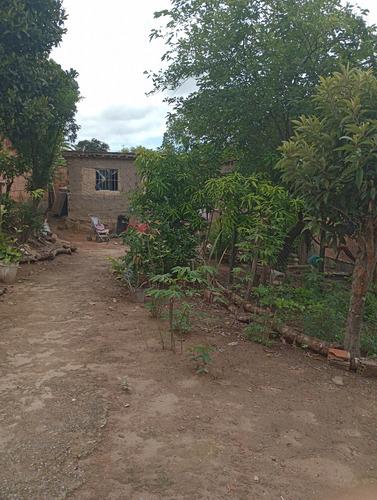 Vende-se Lote 360 Metros Com Casa