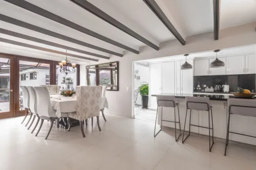 Casa En Venta En Malibu. Cod V14757