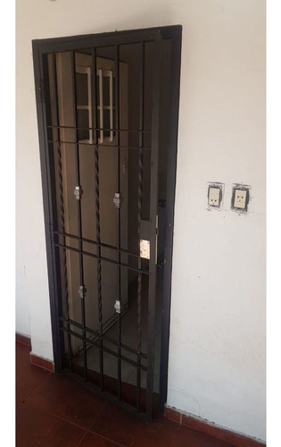 Imagen 19 de 22 de Casa-2 Dorm. Piscina Quincho Cochera 2 Autos Muebles 1º, B°empalme - Salgari 1767 E/ Junin Y Corrientes
