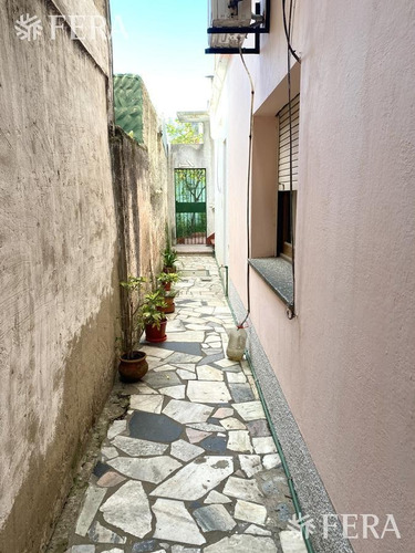 Imagen 2 de 10 de Venta De Ph De 3 Ambientes Con Terraza En Bernal Oeste