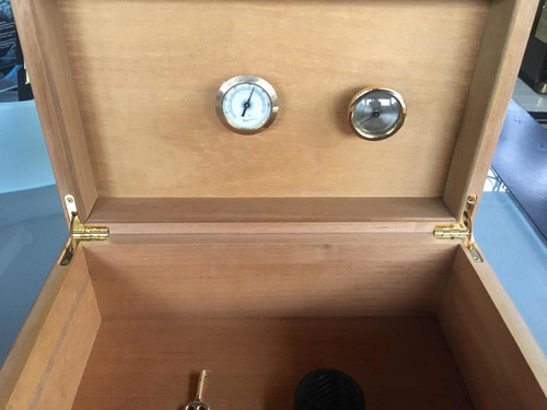 Imagen 4 de 5 de Humidor De Habanos Nogal