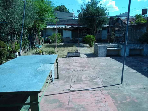 Casa En Venta En Moron Sur
