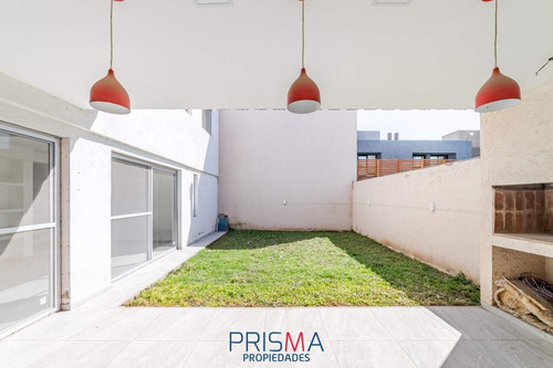 Imagen 4 de 17 de Casa A Estrenar. Claros Del Bosque. 175 M2 Cub. 3 Dorm