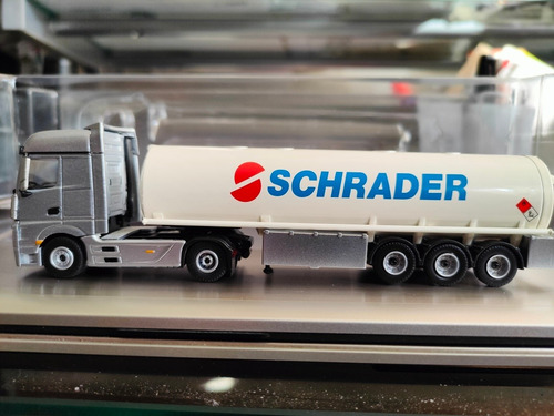 Imagen 2 de 10 de Camion Schuco, Escala H0, Mercedes Benz Con Acopl, 452207000
