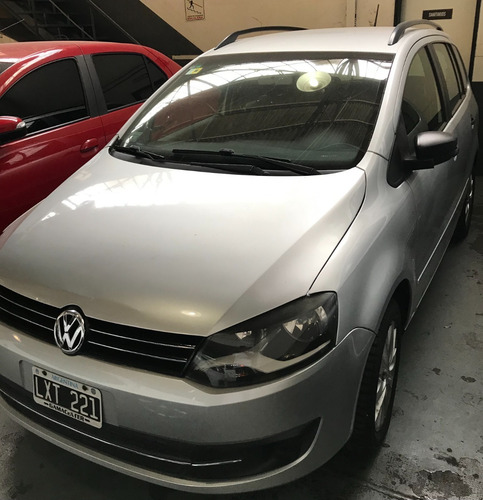 Volkswagen Suran Conforline 1.6l 2012 (fel)