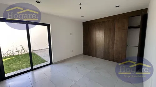 Casa En Venta Dentro De Cluster En La Campiña Residencial León Gto
