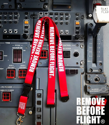 Envío Gratis Llavero & Lanyard Remove Before Flight ®