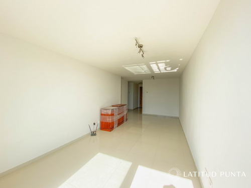 Apartamento En Roosevelt- Ref: 46