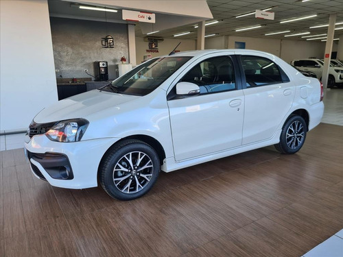 Imagem 1 de 11 de Etios 1.5 Platinum Sedan 16v Flex 4p Automático