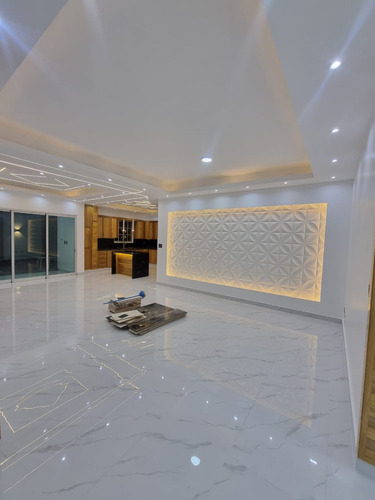 Moderna Y Lujosa Casa De 4 Habitaciones Con Piscina Y Exclusivas Terminaciones