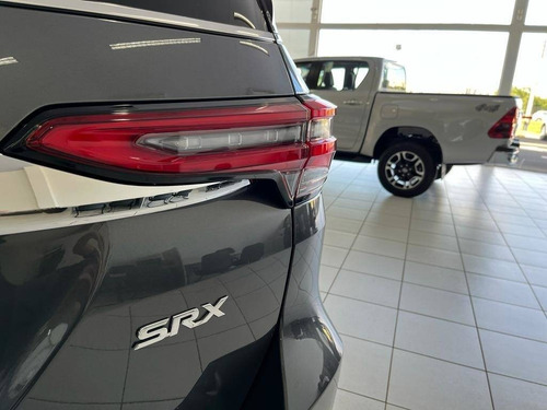 Imagem 10 de 15 de Toyota Hilux Sw4 2.8 D-4d Turbo Diesel Srx 7l 4x4