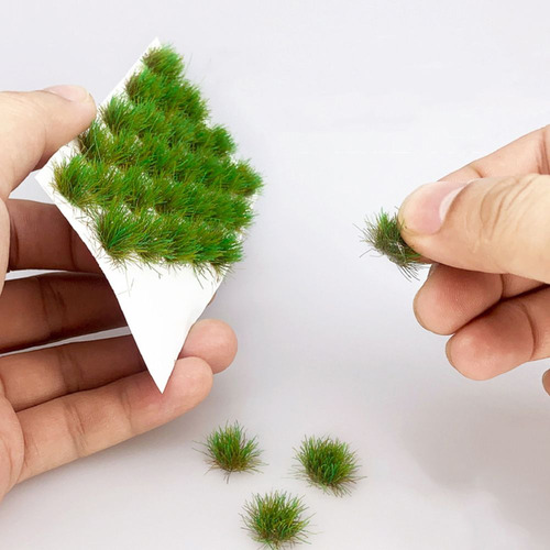 Tren En Miniatura Grass Tuft De Temporada Con Forma De Nido
